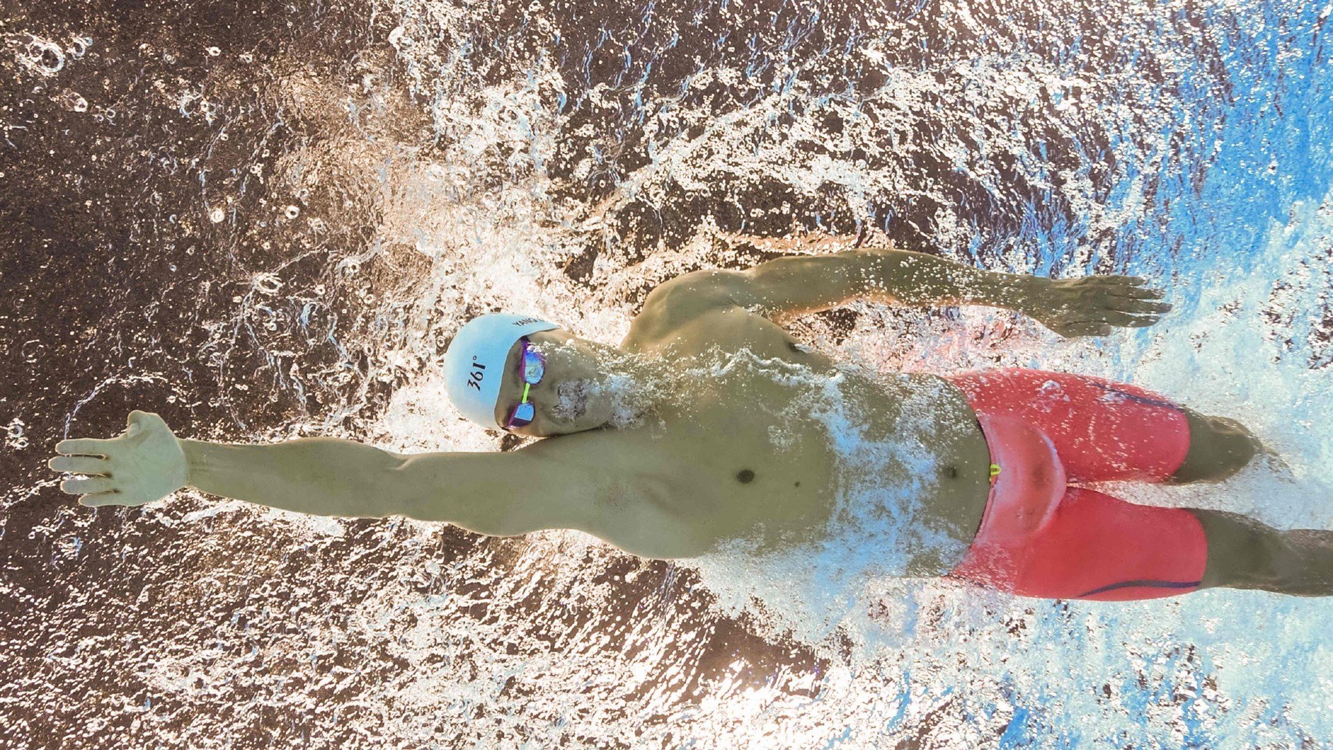 开云·Kaiyun网页版-_青少年冲刺跑：激发青春的奔跑梦想_，青少年跑步比赛